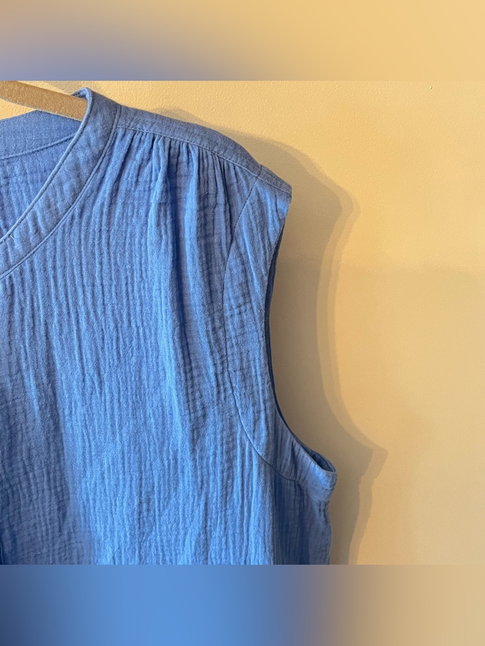 J.Crew Cora Soft Sleeveless Button Henley Top Blue EauC Sz Large - Picture 5 of 8